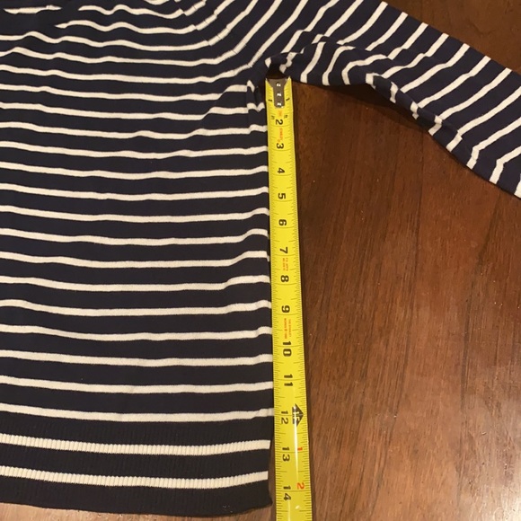 15:07  GAP Stripe Sweater (Thin/light weight) - Picture 10 of 12